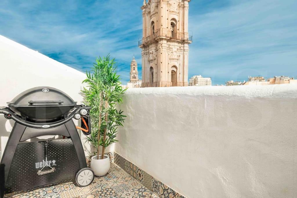 Private Terrace, Barbecue & Cathedral View By Rems Apartment Малага Екстериор снимка